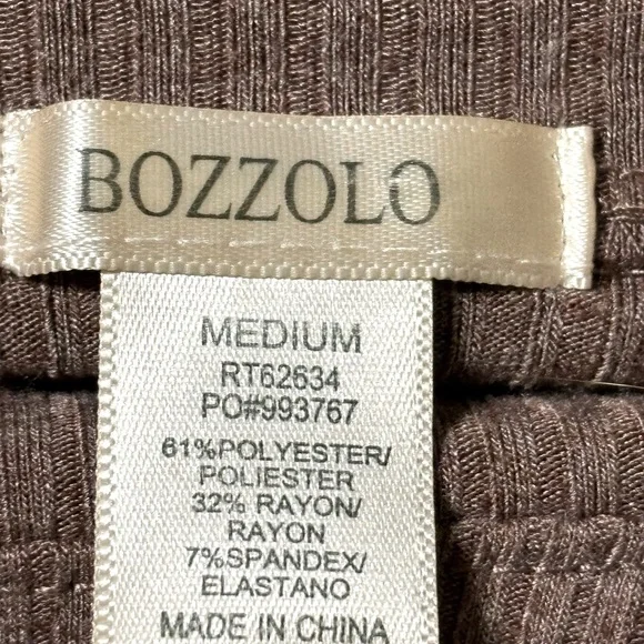 Woman’s casual short sleeve crop top - Picture 3 of 3